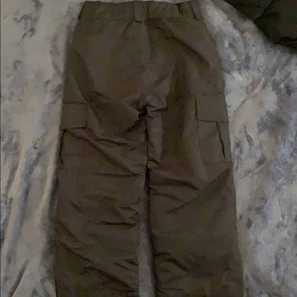 Skiing pants with 4 pockets, 2 zippers on the side - Picture 2 of 3
